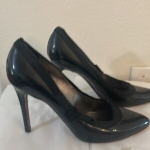 Lanvin Black Patent heel pumps sz  8 1/2 / 9  (40)